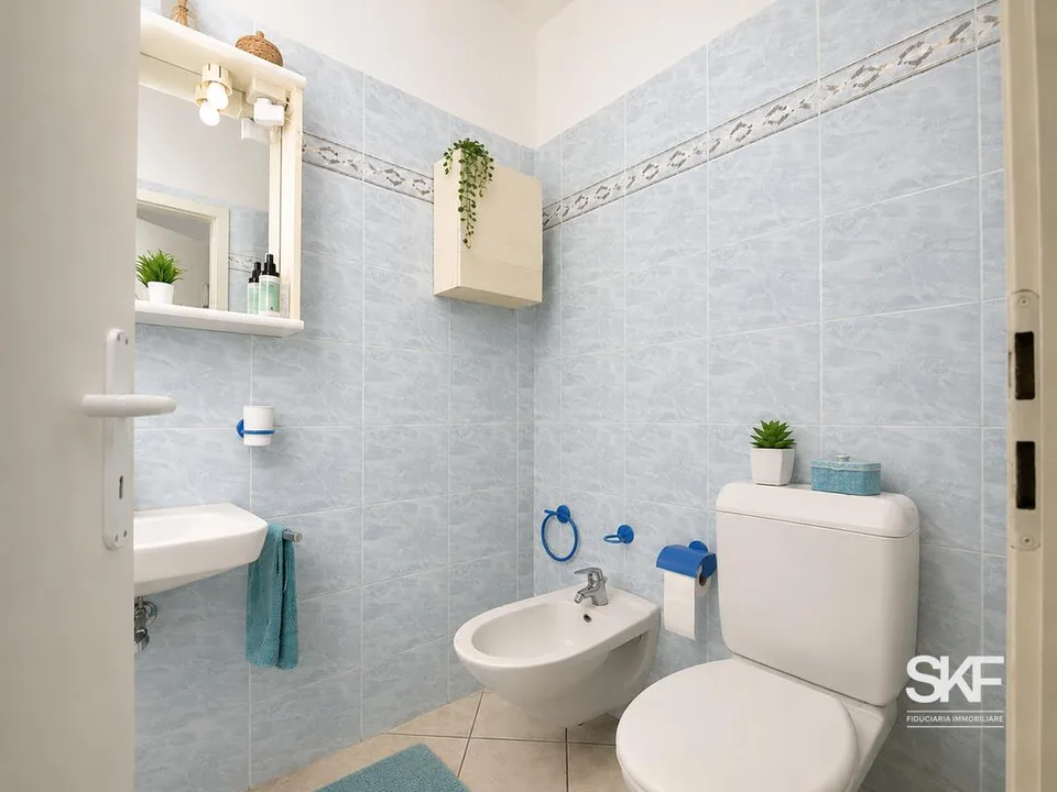 VACALLO - HELLLE LUXURIÖSE IMMOBILIE MIT PRIVATGARTEN ZUM VERKAUF – Foto 14 von 20