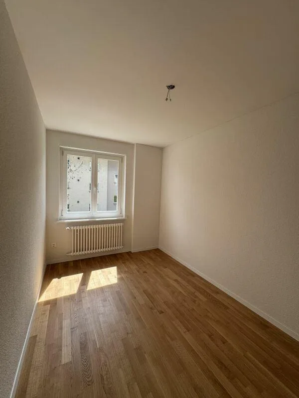 Charmante 4.5-Zimmer-Wohnung im 1. OG. – foto 7 di 9