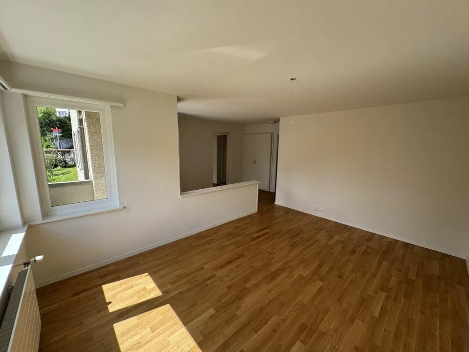 Charmante 4.5-Zimmer-Wohnung im 1. OG. – foto 3 di 9