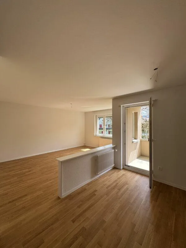 Charmante 4.5-Zimmer-Wohnung im 1. OG. – foto 2 di 9