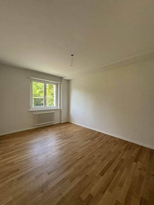 Charmante 4.5-Zimmer-Wohnung im 1. OG. – foto 8 di 9
