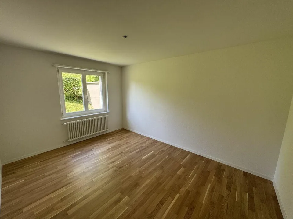 Charmante 4.5-Zimmer-Wohnung im EG – Foto 5 von 8