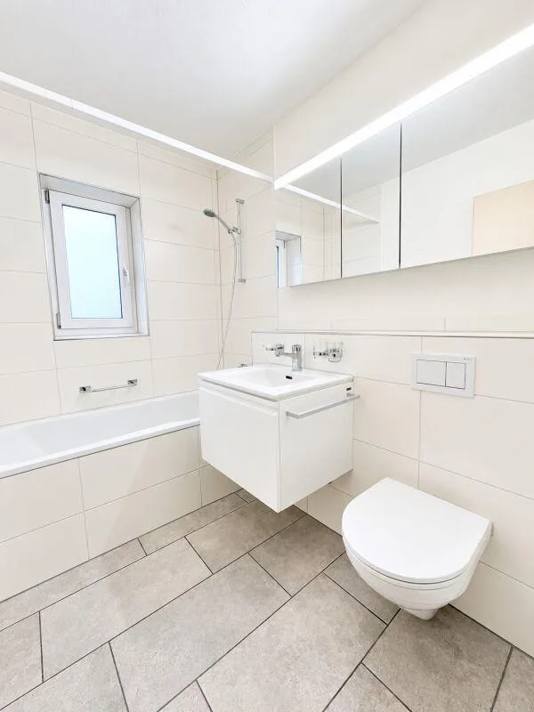 Moderne Wohnung mit grosszügigem Sitzplatz