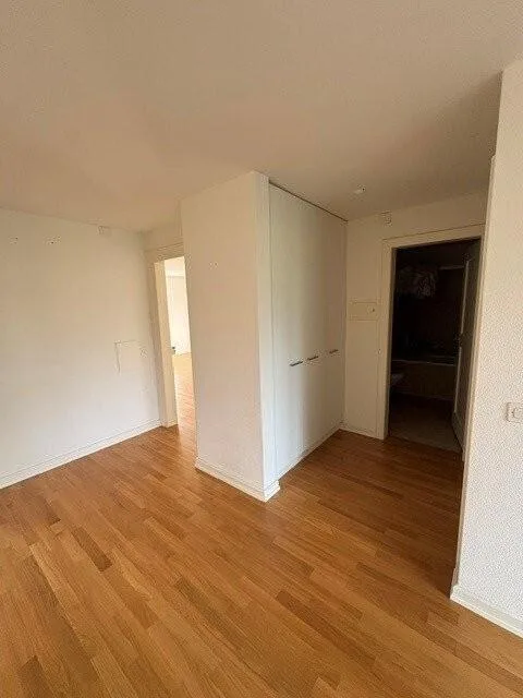Helle 4-Zimmerwohnung im 2. OG mit Balkon – Foto 5 von 12