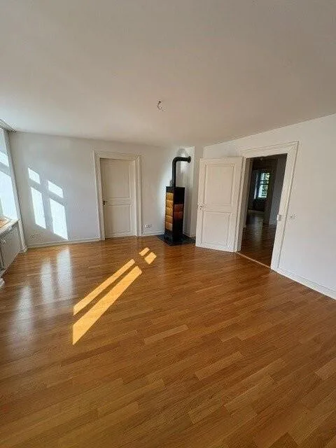 Helle 4-Zimmerwohnung im 2. OG mit Balkon – Foto 7 von 12