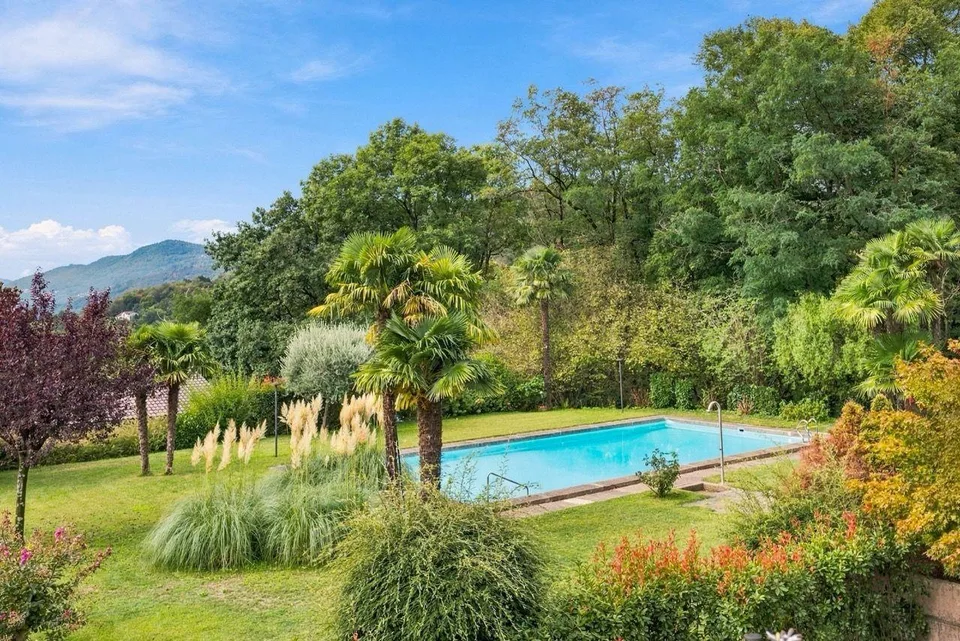 Appartamento ristrutturato in residenza con piscina – foto 12 di 12