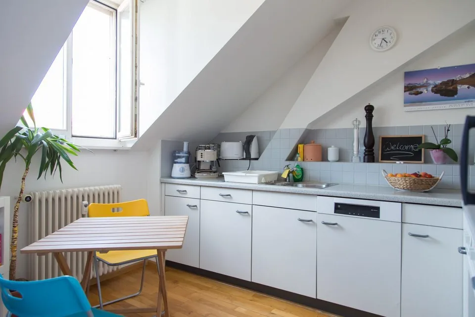 originelle Dachwohnung mit Galerie – Foto 5 von 10
