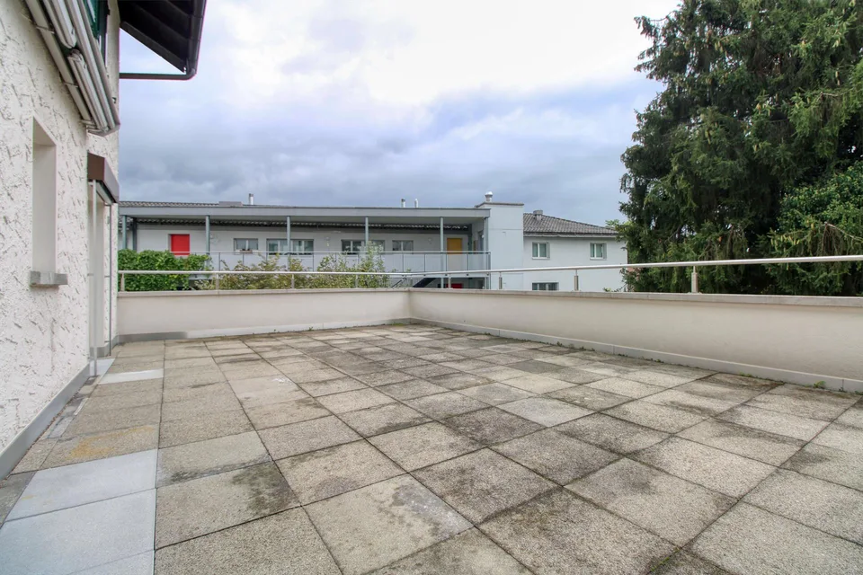 Geräumige Coliving-Wohnung mit großer Terrasse in Wallisellen