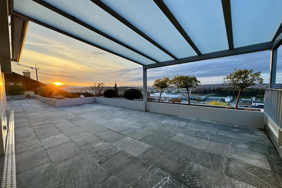 5.5-Zimmer Terrassenhaus mit traumhafter Panorama-Aussicht – photo 4 sur 10