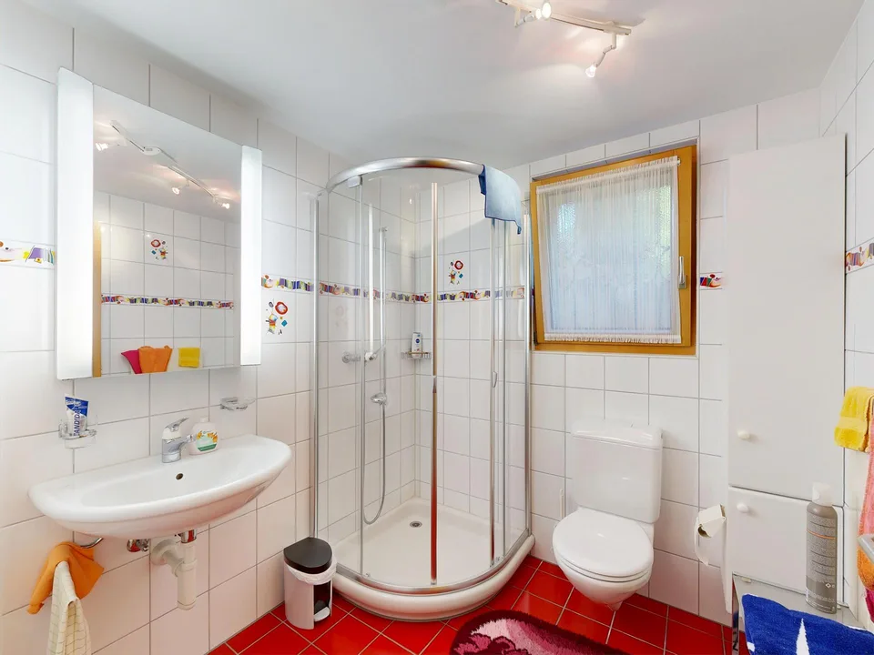 Zweifamilienhaus mit vielseitigen Nutzungsmöglichkeiten – Foto 14 von 30