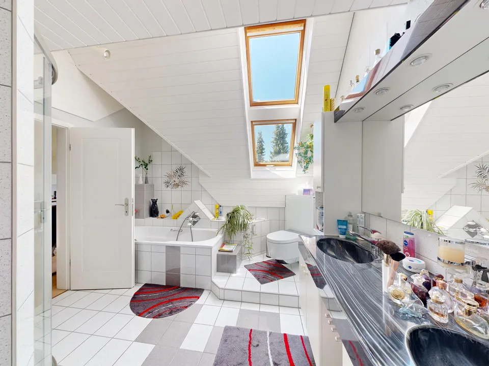 Zweifamilienhaus mit vielseitigen Nutzungsmöglichkeiten – Foto 13 von 30