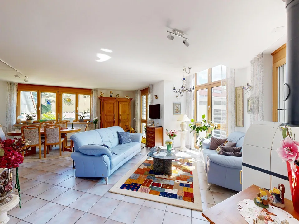 Zweifamilienhaus mit vielseitigen Nutzungsmöglichkeiten – Foto 2 von 30