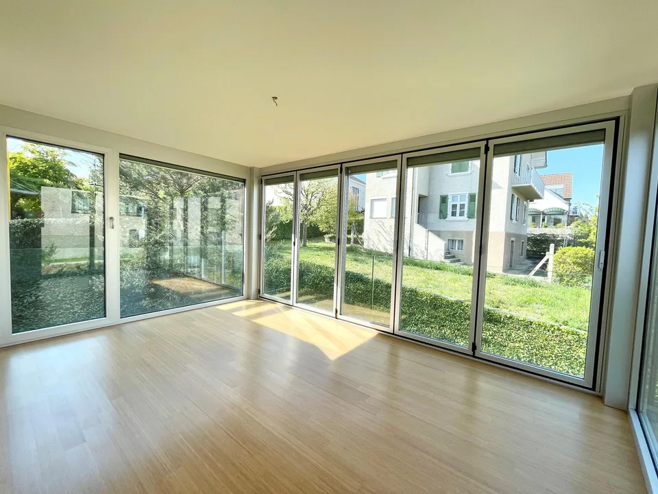 Sehr moderne und hochwertige Wohnung an zentraler und ruhiger Lage