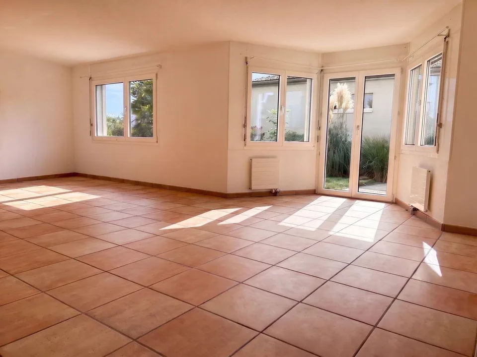 Idyllische Gartenwohnung mit Seesicht