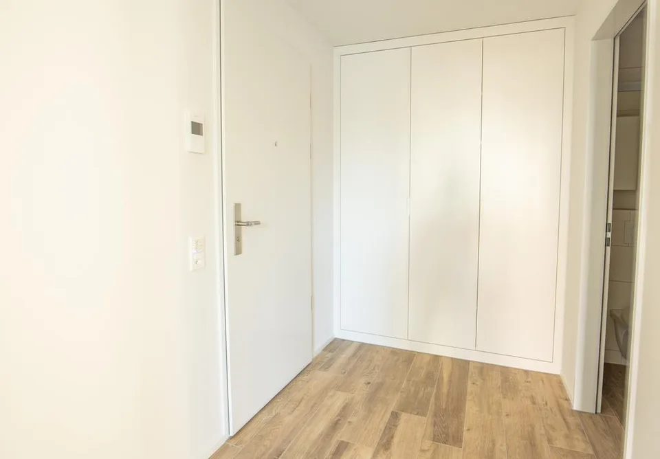Grosszügige, helle Wohnung mit Sitzplatz und eigener Waschküche