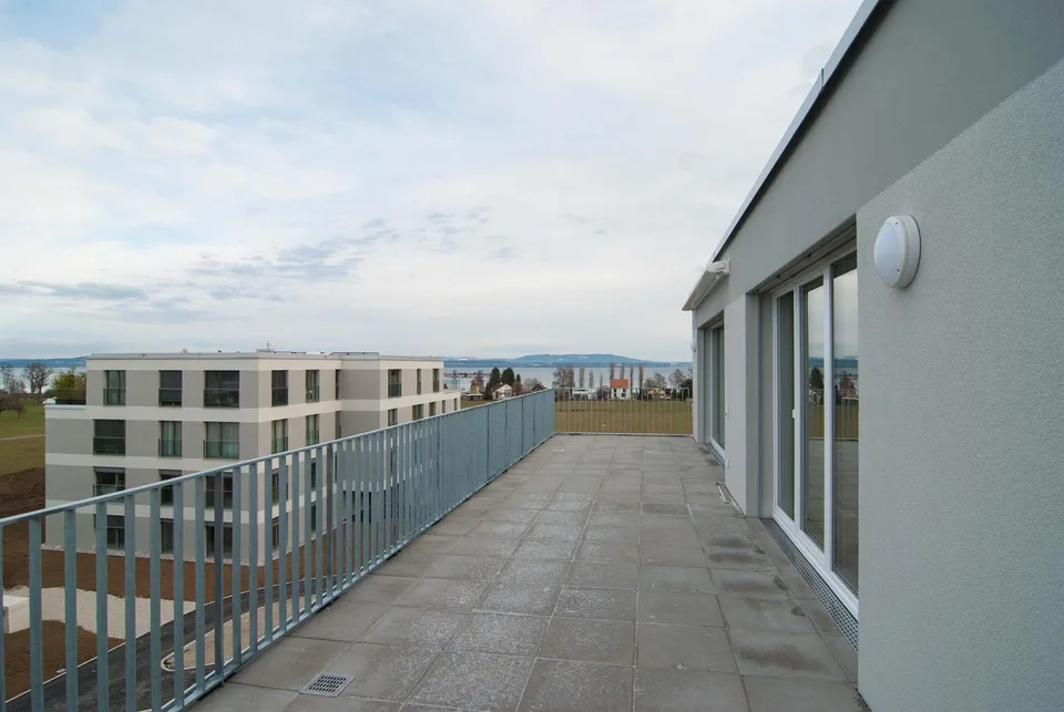 Traumhafte Attika Wohnung mit Seesicht