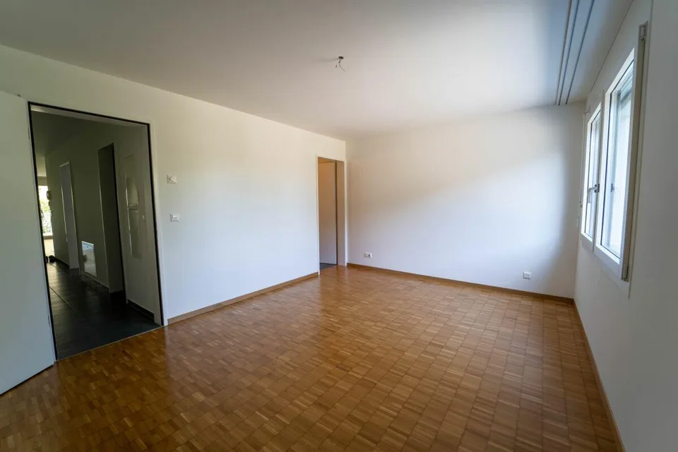Grosszügige 3.5-Zimmer-Gartenwohnung mit modernem Wohnkomfort
