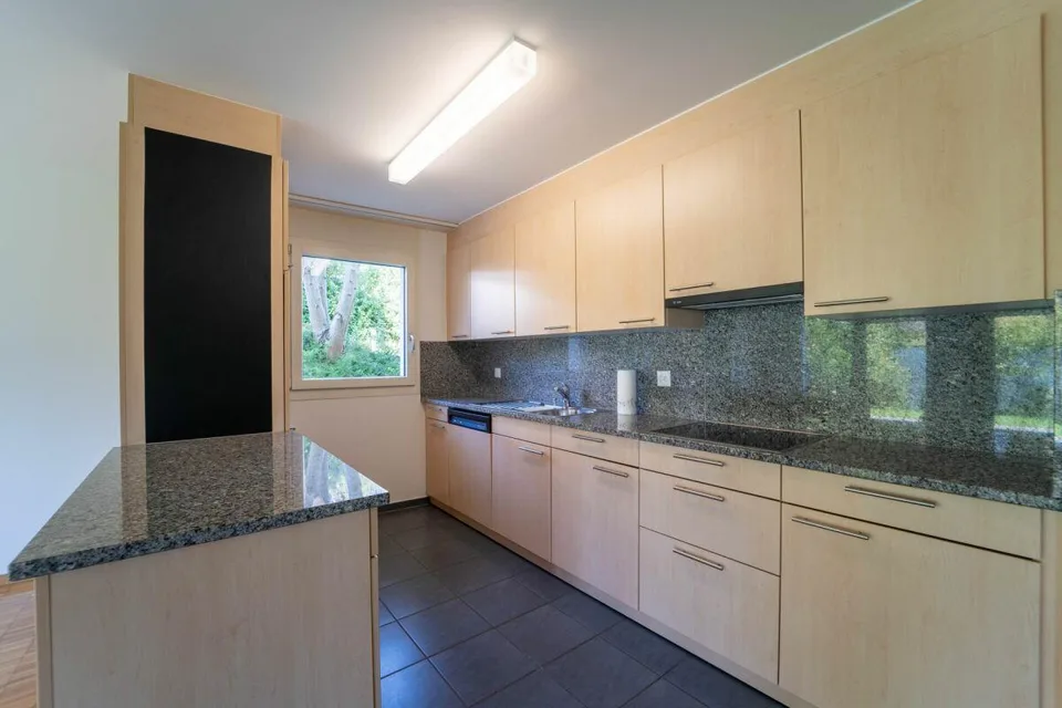 Grosszügige 3.5-Zimmer-Gartenwohnung mit modernem Wohnkomfort