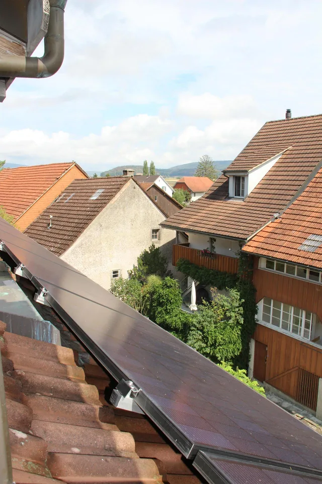 einseitig angebautes EFH mit Einzelgarage und eigener Wärmepumpe