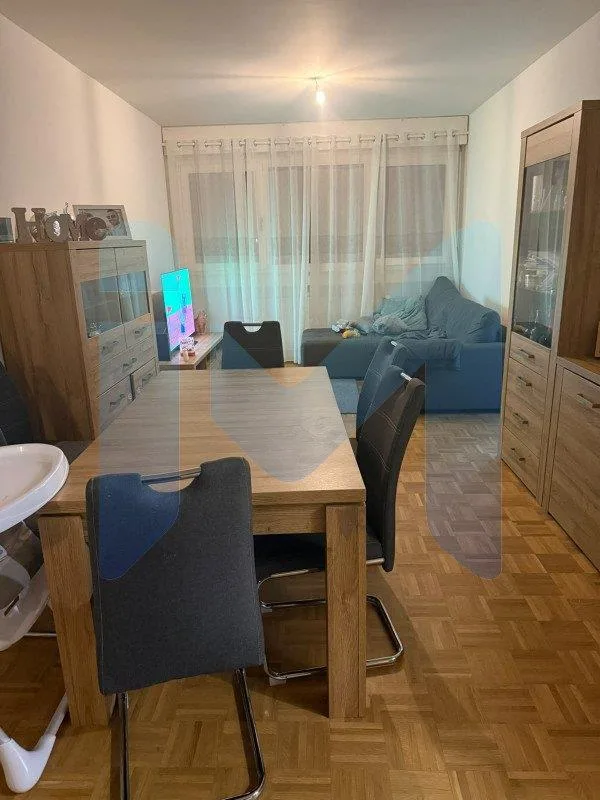 Appartement de 4 pièces au 3ème étage situé à Thônex 1226