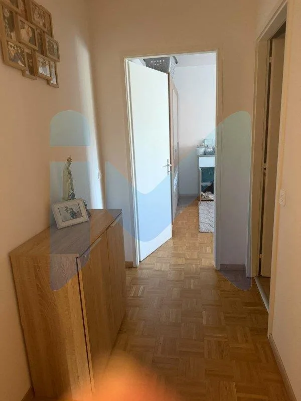 Appartement de 4 pièces au 3ème étage situé à Thônex 1226