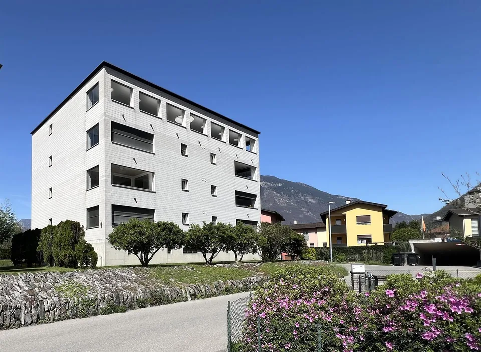 4.5 locali con ampio balcone e vista a Bellinzona - mieten