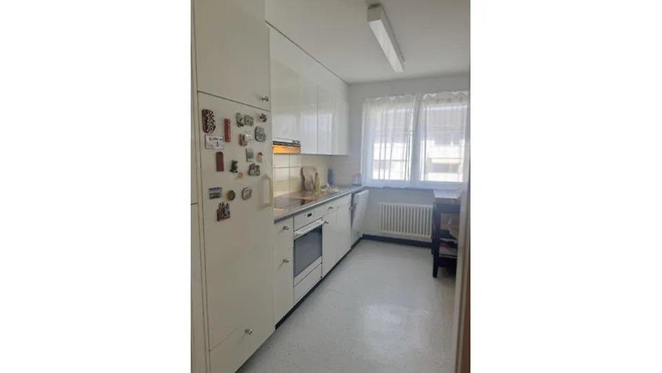 2 ZI-WOHNUNG IN ADLISWIL (ZH), MÖBLIERT, TEMPORÄR