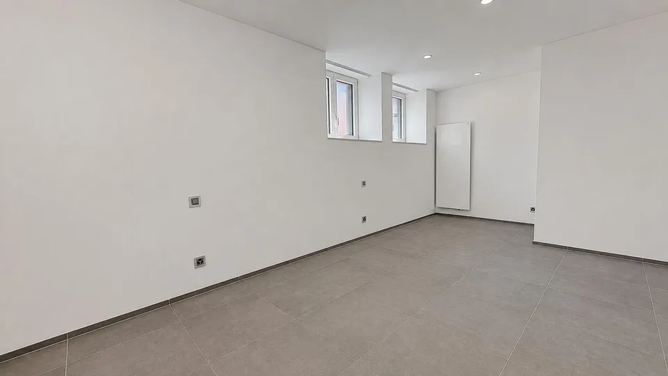 Elegante appartement 4.5 pièces avec vue splendide sur le lac à Capolago