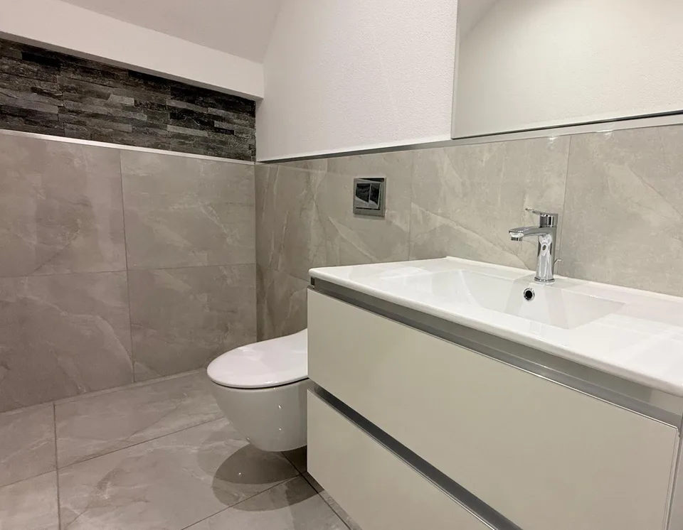 Elegante appartement 4.5 pièces avec vue splendide sur le lac à Capolago