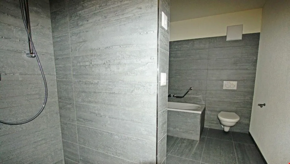 *2.5 Zi.-SITZPLATZ-Wohnung - grosszügig mit tollem Ausbau!*
