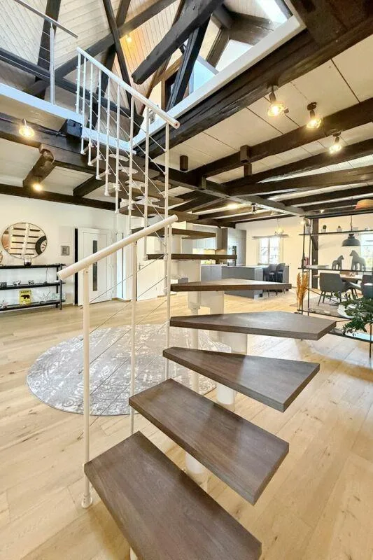 Appartamento loft di 3,5 locali, 155 m2, nella storica casa "Zum Sternen" – foto 6 di 10