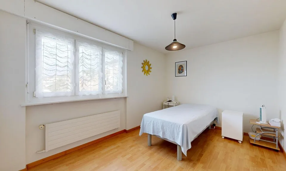 4,5-Zimmer-Wohnung mit Panoramablick auf den See – Foto 9 von 11