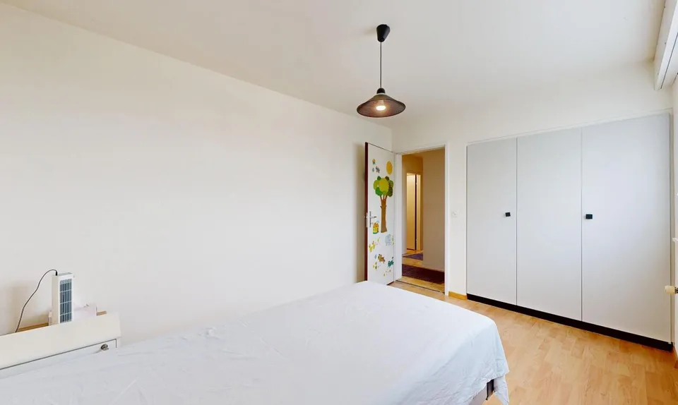 4,5-Zimmer-Wohnung mit Panoramablick auf den See – Foto 10 von 11