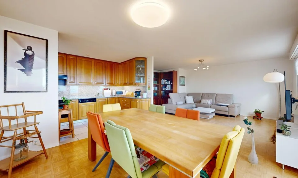 4,5-Zimmer-Wohnung mit Panoramablick auf den See – Foto 4 von 11