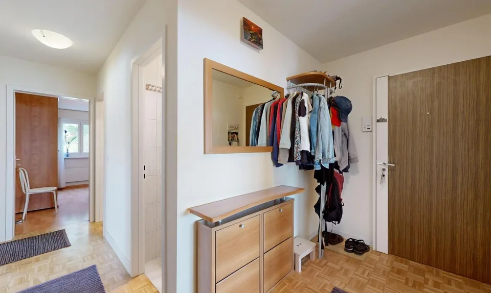 4,5-Zimmer-Wohnung mit Panoramablick auf den See – Foto 2 von 11