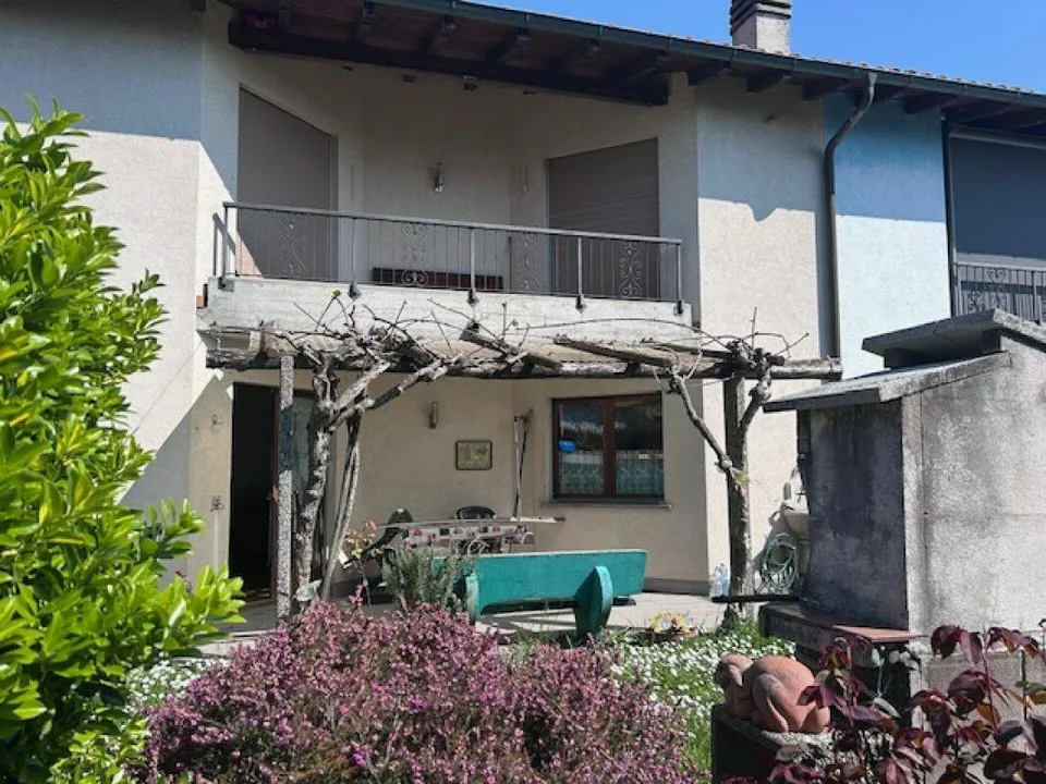 CASA A SCHIERA 4 CAMERE - GIARDINO E TAVERNA – foto 26 di 30