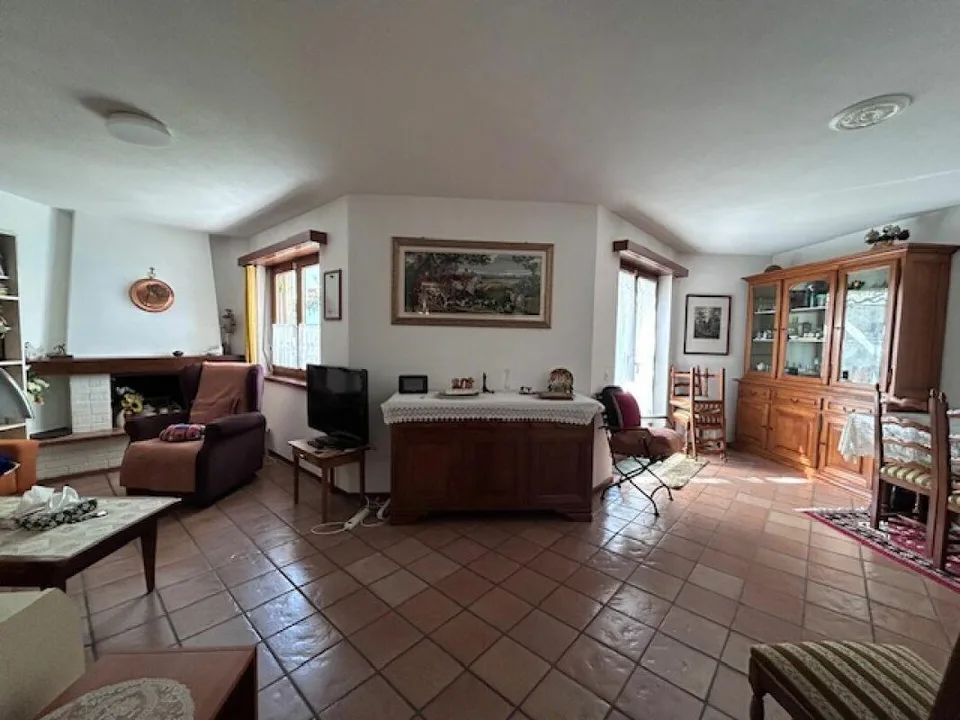 CASA A SCHIERA 4 CAMERE - GIARDINO E TAVERNA – foto 7 di 30