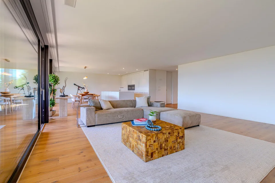 5.5-Zimmer Terrassenwohnung mit traumhaftem Garten & Ausblick