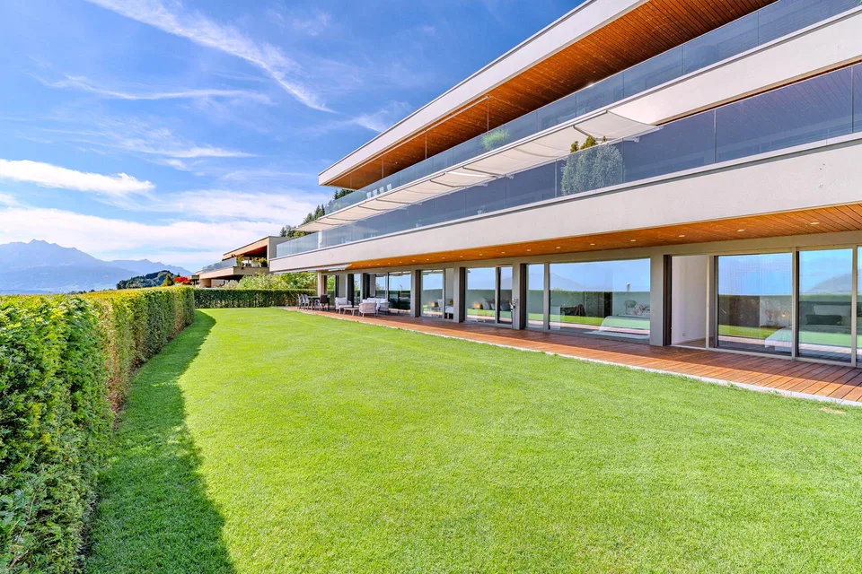 5.5-Zimmer Terrassenwohnung mit traumhaftem Garten & Ausblick