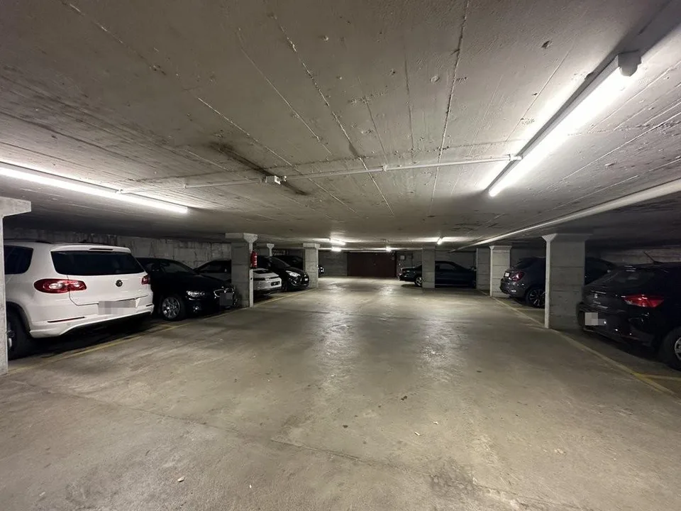 Einstellhallenplatz in Köniz, Blinzern – Foto 2 von 3