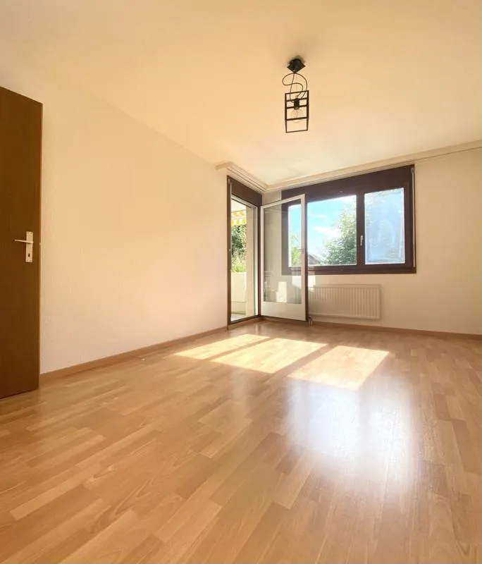 zentrumsnahe Wohnung mit Sitzplatz!