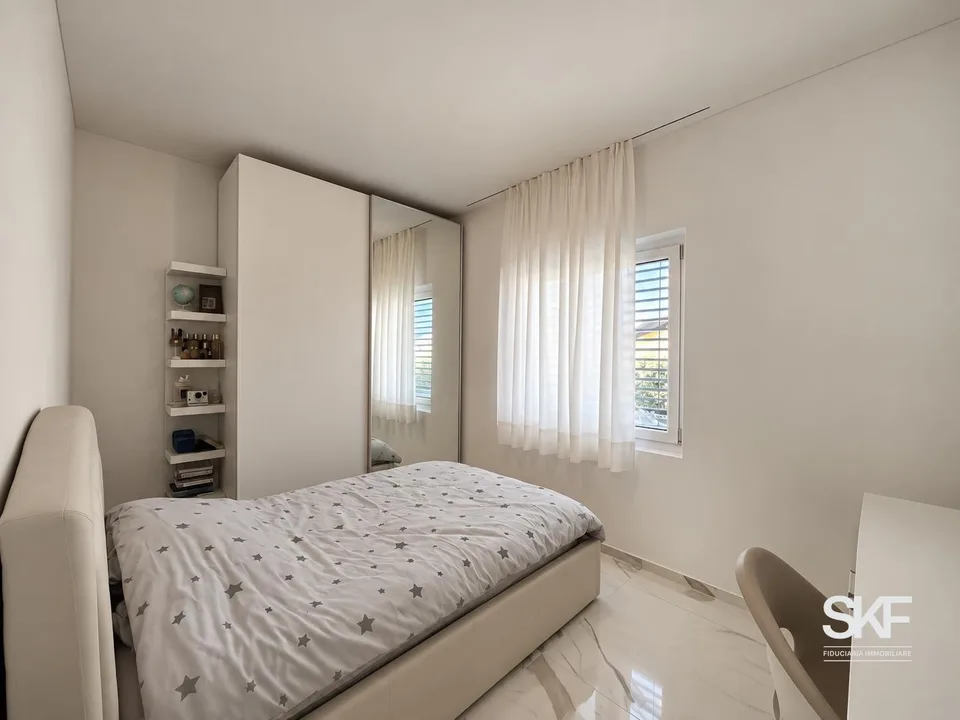 BELLINZONA - PRÄCHTIGES UND MODERNES ZWEIFAMILIENHAUS – Foto 11 von 20