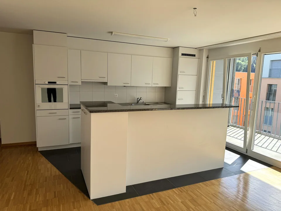 moderne 4.5-Zimmer-Wohnung direkt am Bahnhof