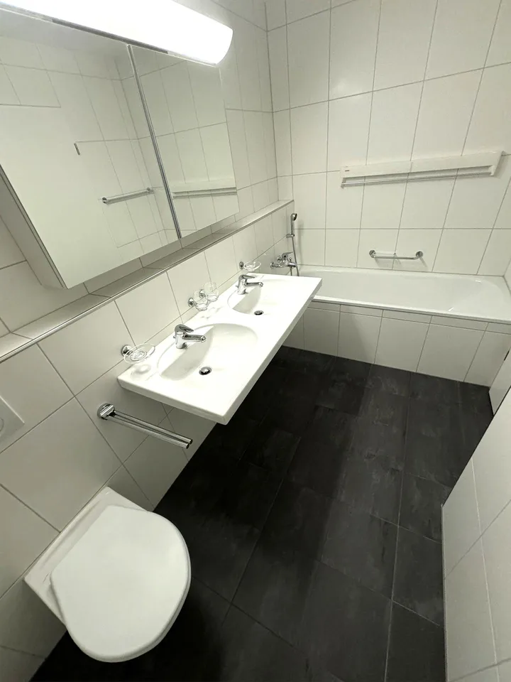 moderne 4.5-Zimmer-Wohnung direkt am Bahnhof