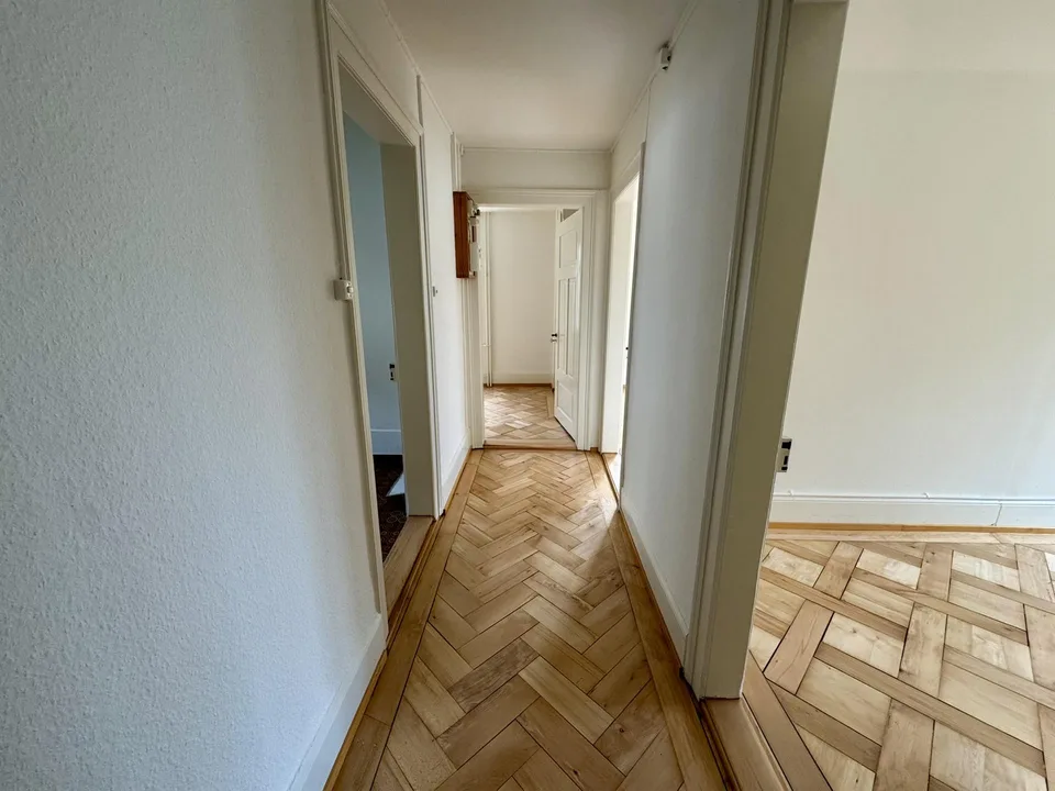 Charmante 4-Zimmerwohnung an zentraler Lage! – Foto 4 von 9