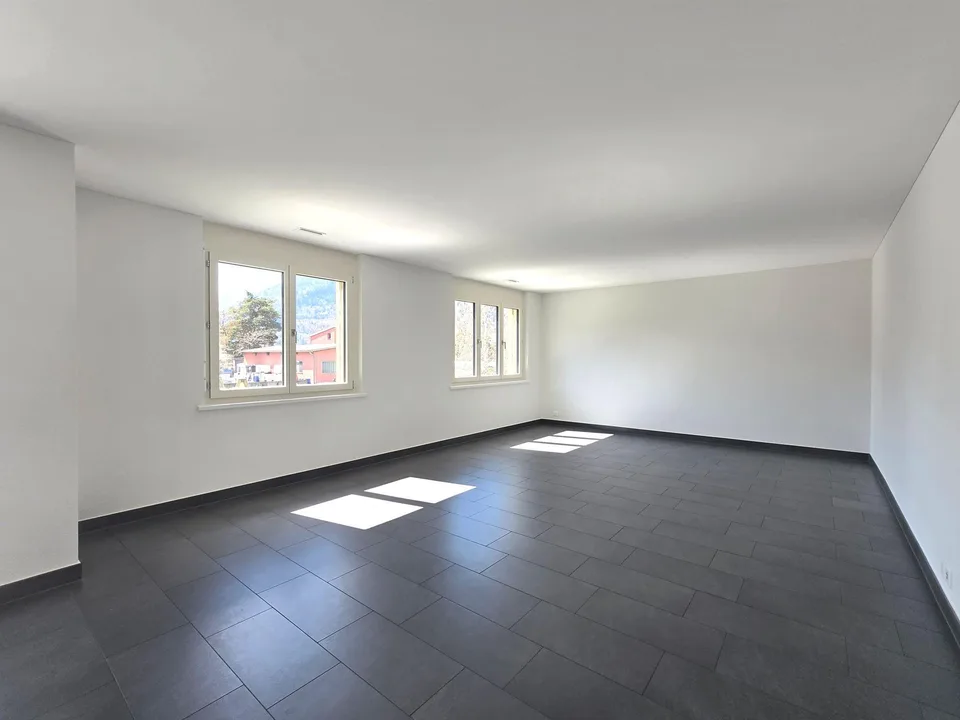 Modern renovierte 4.5-Zimmer-Wohnung mit Minergie-Standard in Trimmis – foto 2 di 13