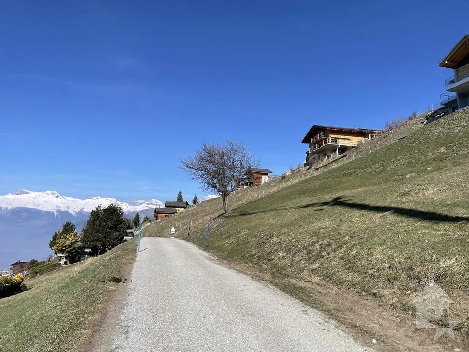 Magnifique terrain à bâtir en zone extension village – foto 2 di 8