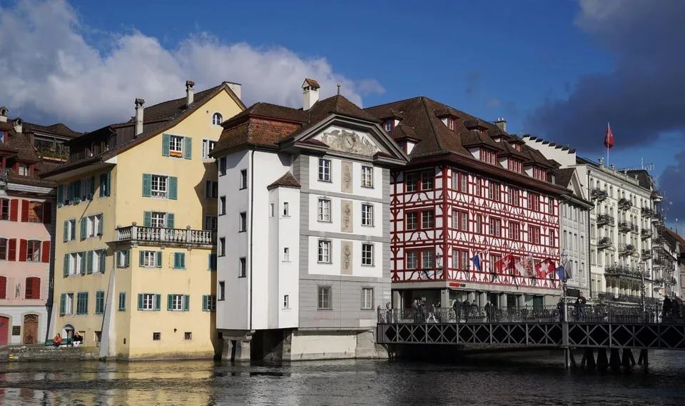 Historisches Wohnen direkt an der Reuss 3-Zimmerwohnung in der Luzerner Altstadt