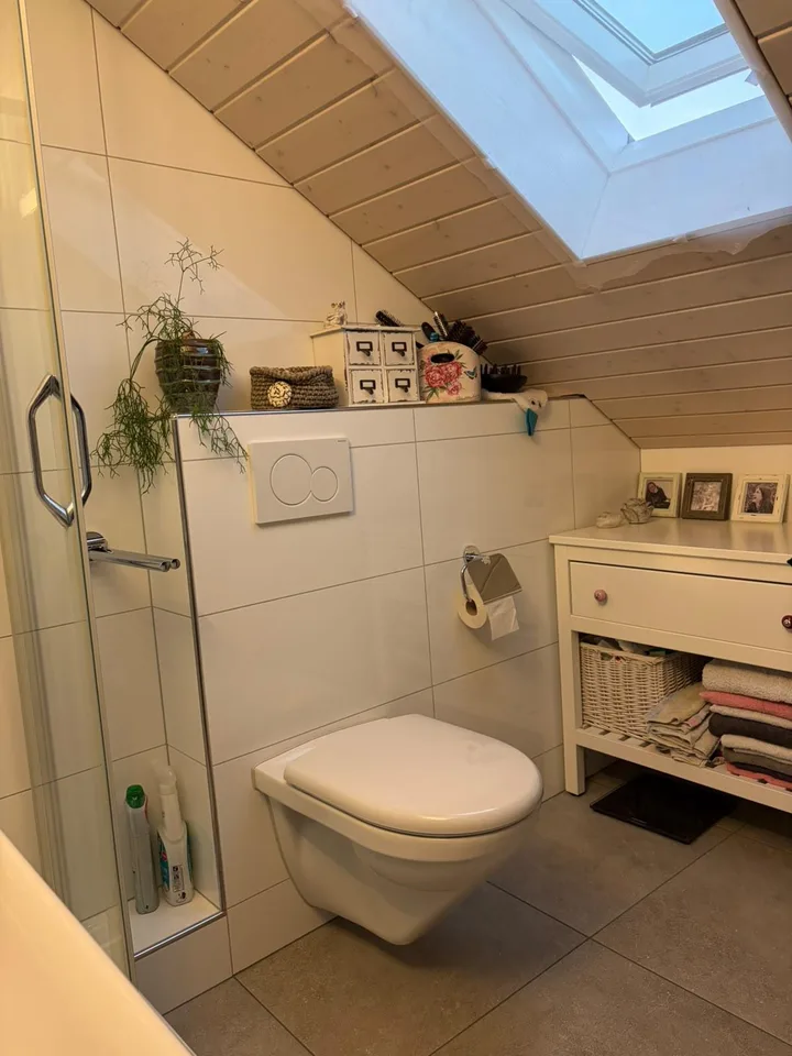 Dachwohnung mit 2 Zimmern in Lüchingen ab 1. November 2026