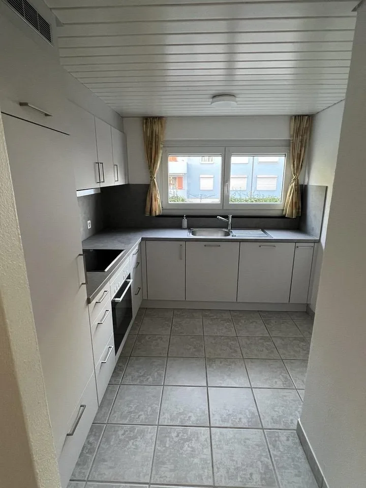 Bright 4.5-room apartment with sunny balcony